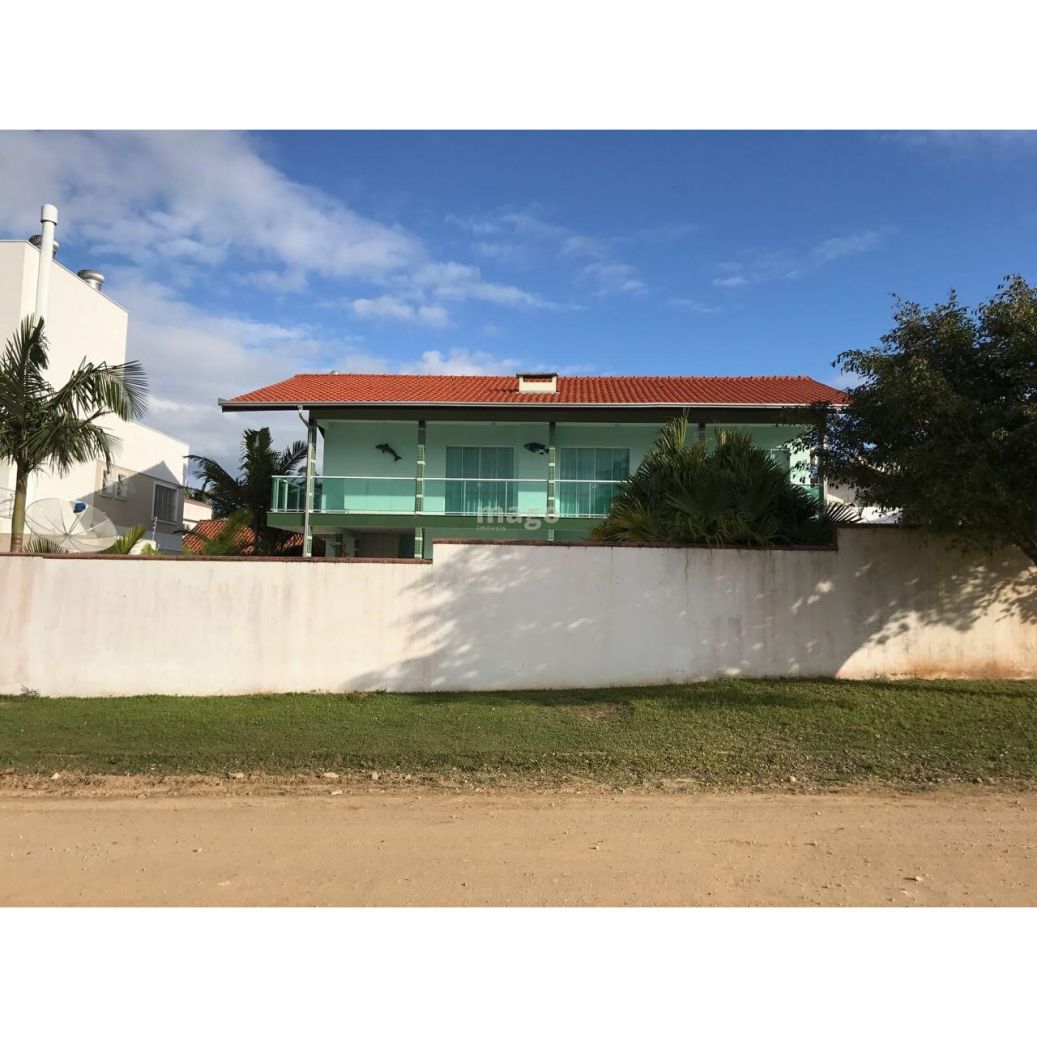 Linda Casa no Estaleiro