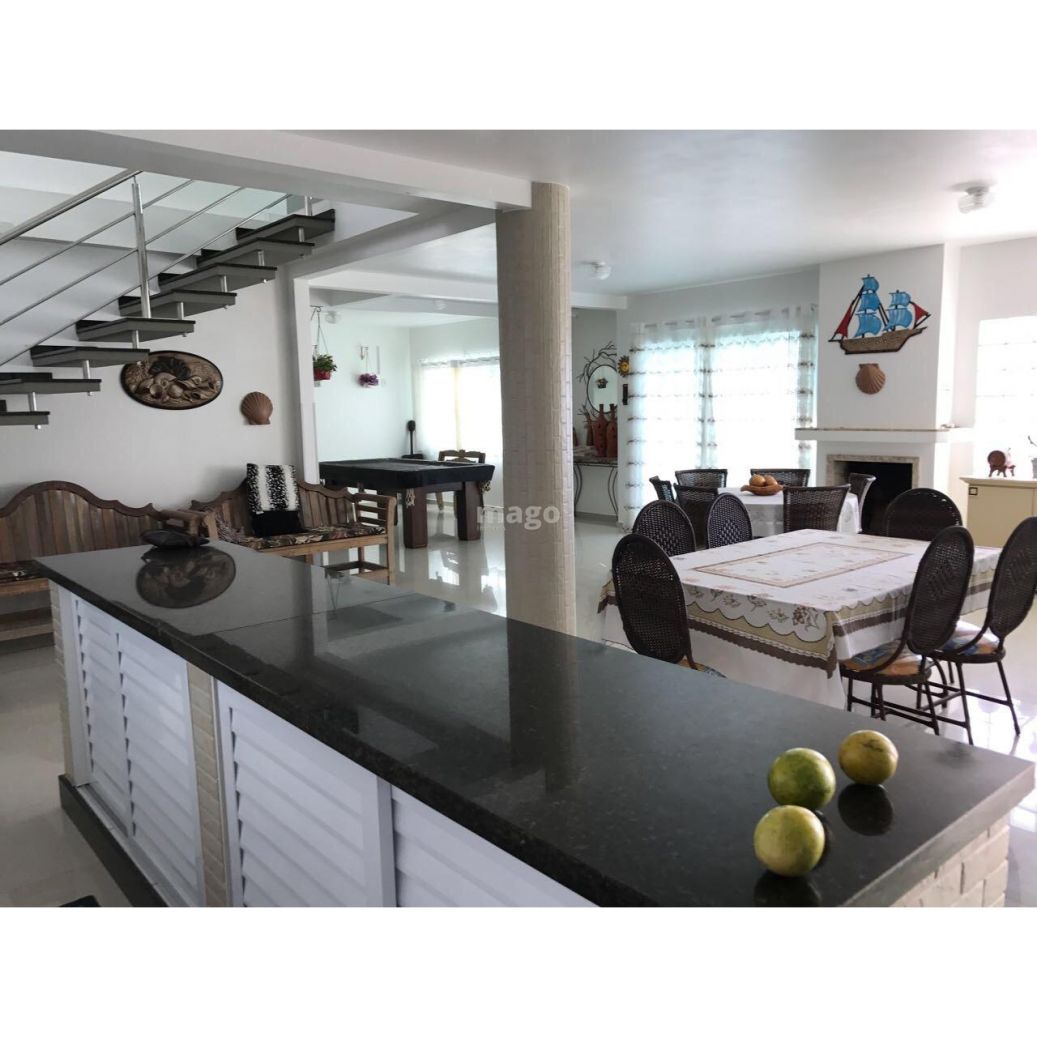 Linda Casa no Estaleiro