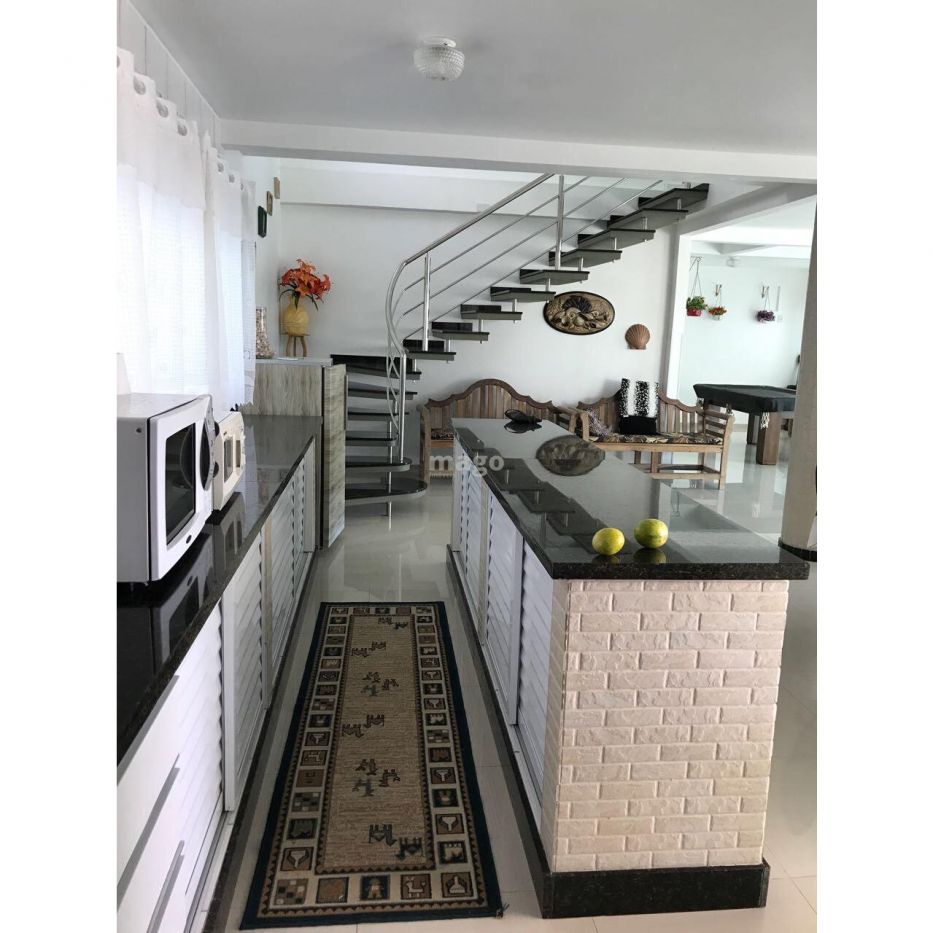 Linda Casa no Estaleiro